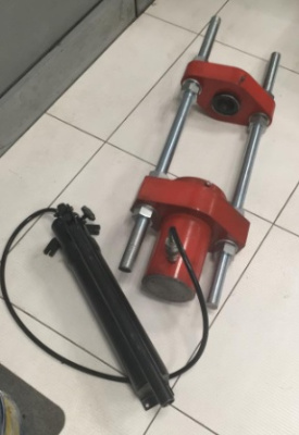 Выпрессовщик шкворней (шкворнедав) ВШ70-200М без тележки Выпрессовщик шкворней (шкворнедав) ВШ70-200М без тележки